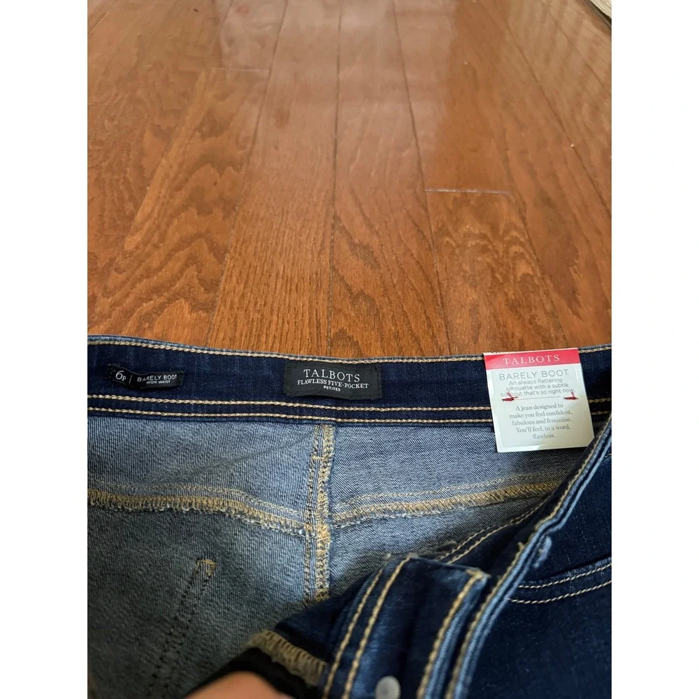 Talbots Flawless Five-Pocket Barely Boot High Waist Jeans Dark Indigo 6P NEW - Picture 2 of 6